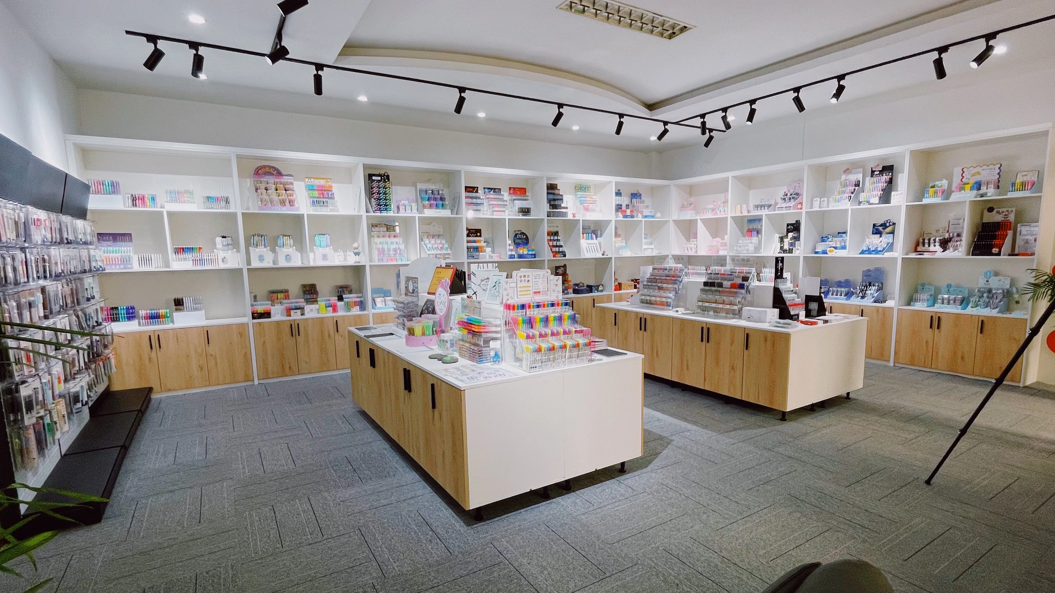 Liuzhou Wangcai Import And Export Co., Ltd. Highlighter