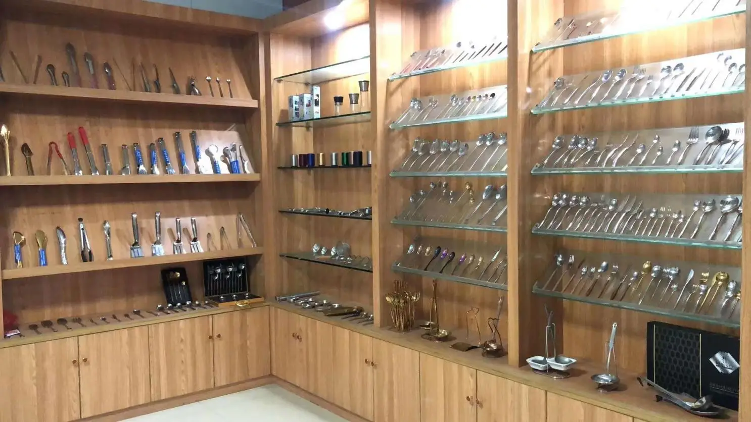 Jieyang Zhanxingyuan Hardware Industrial Co., Ltd. Stainless Steel Food Tong