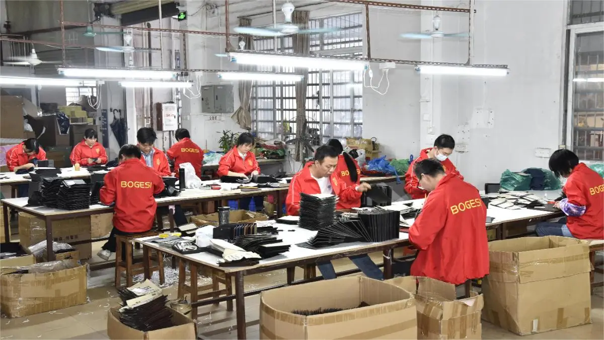 Chuanghe International Trade (Guangzhou) Co., Ltd. Short Wallet