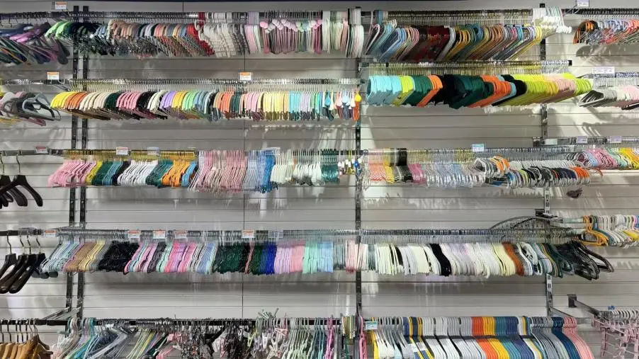 Yiwu Yibiao Display Equipment Co., Ltd. factory image 4