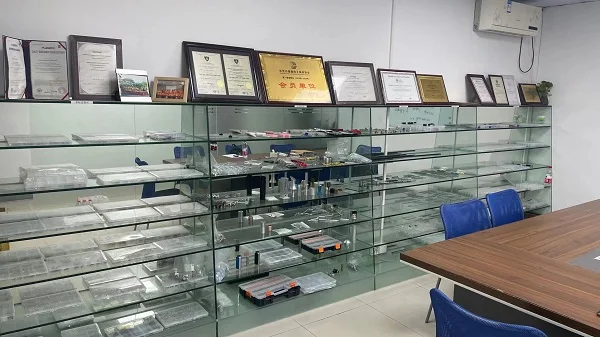 Dongguan Jindeng Metal Products Co., Ltd. Self-tapping Screws