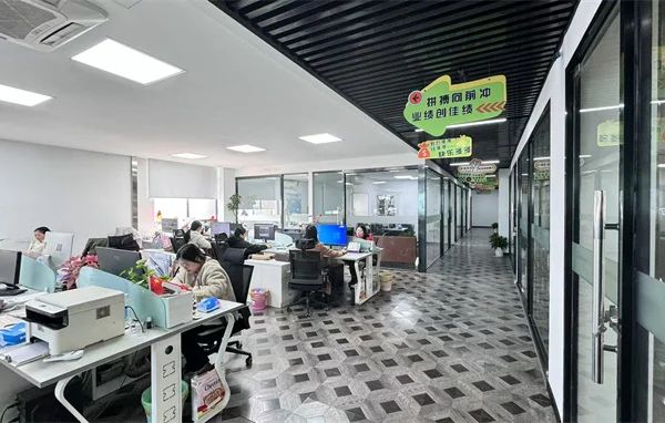 d59jonq6fcbc739p7900.webp