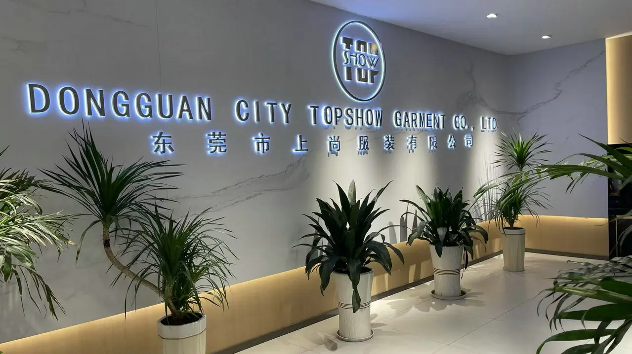 Dongguan City Topshow Garment Co., Ltd. Tracksuits