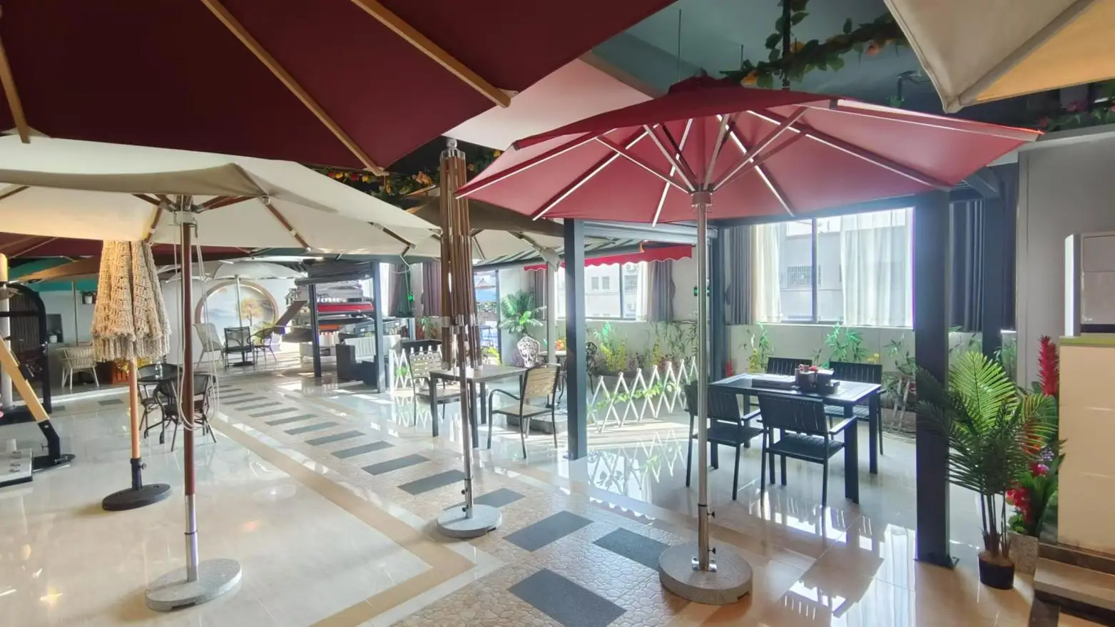 Guangdong Shunyifa Sunshade Technology Co., Ltd. Middle Pole Umbrella