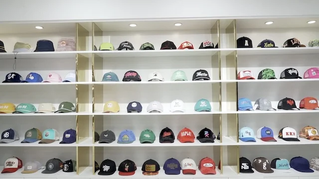 Xiongxian Kaixin Cap Co., Ltd. factory image 1