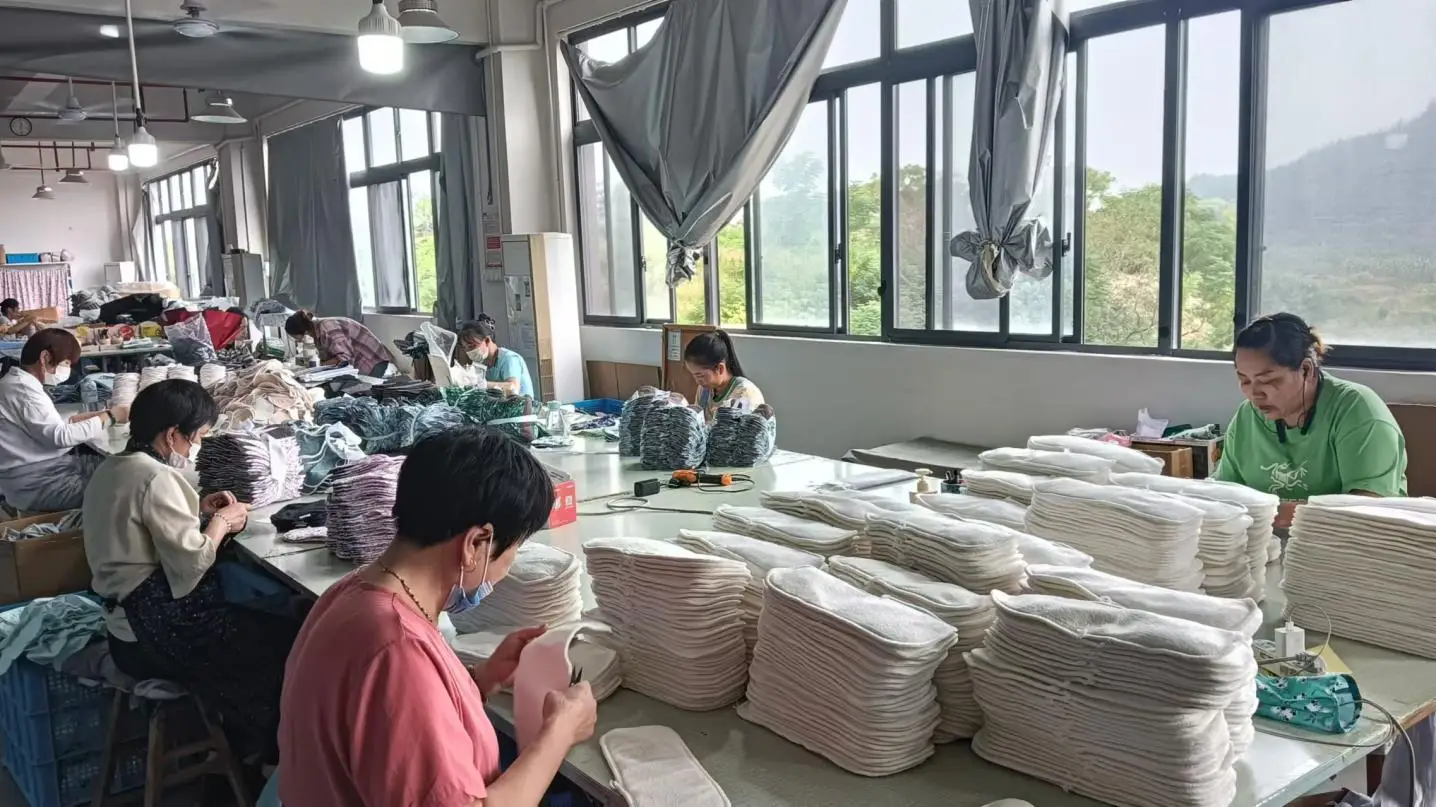 Yiwu Ouxun Garment Co., Ltd. Diaper Bags