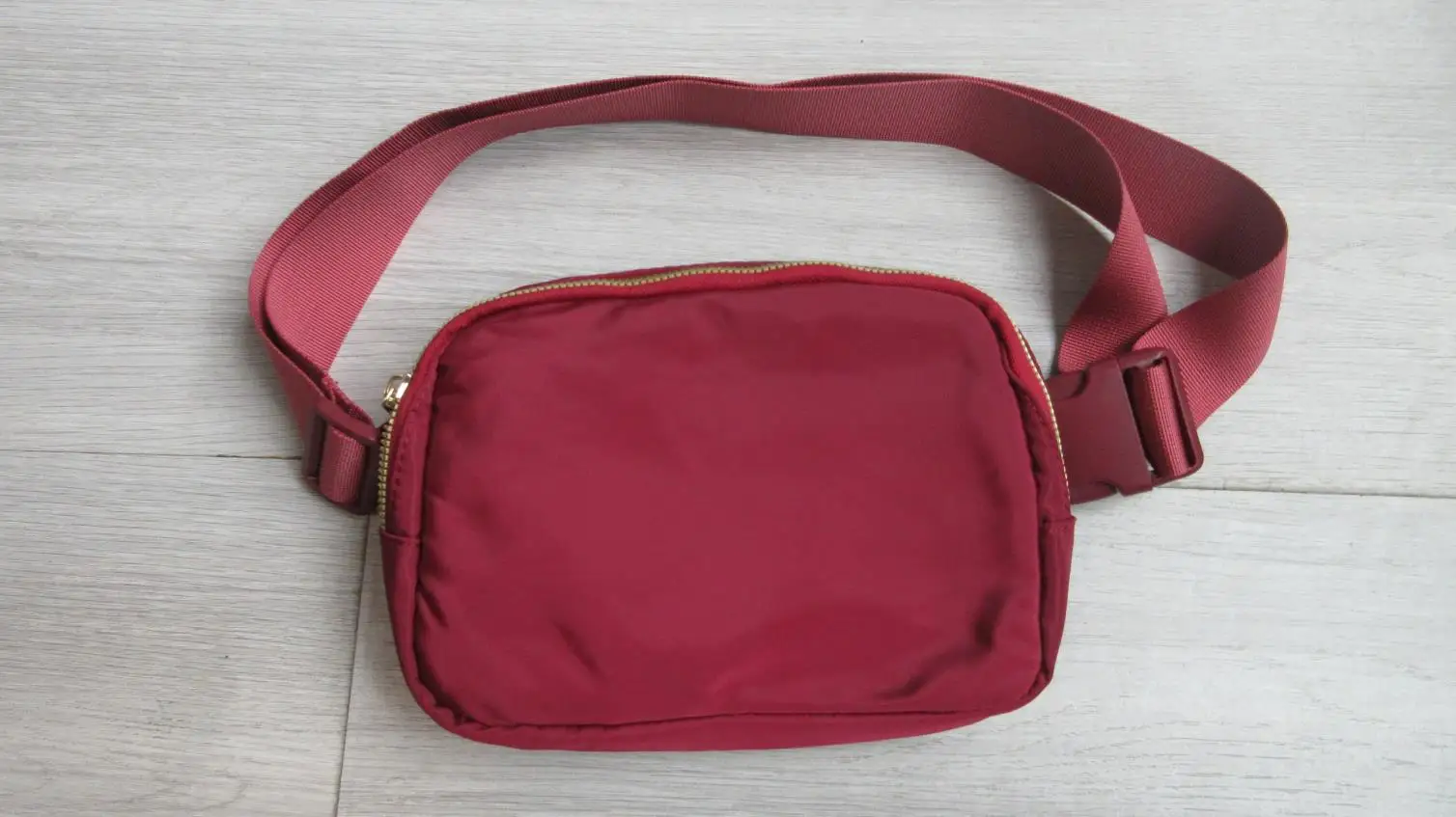 Yiwu Leapfrog Bag Co., Ltd. Duffle Bag