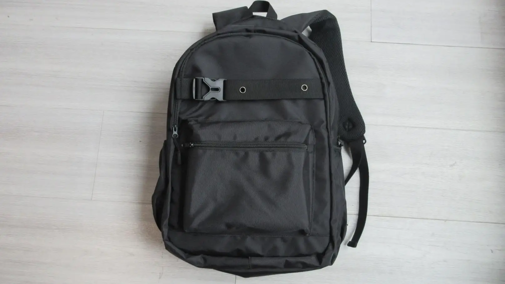 Yiwu Leapfrog Bag Co., Ltd. Chest Bag