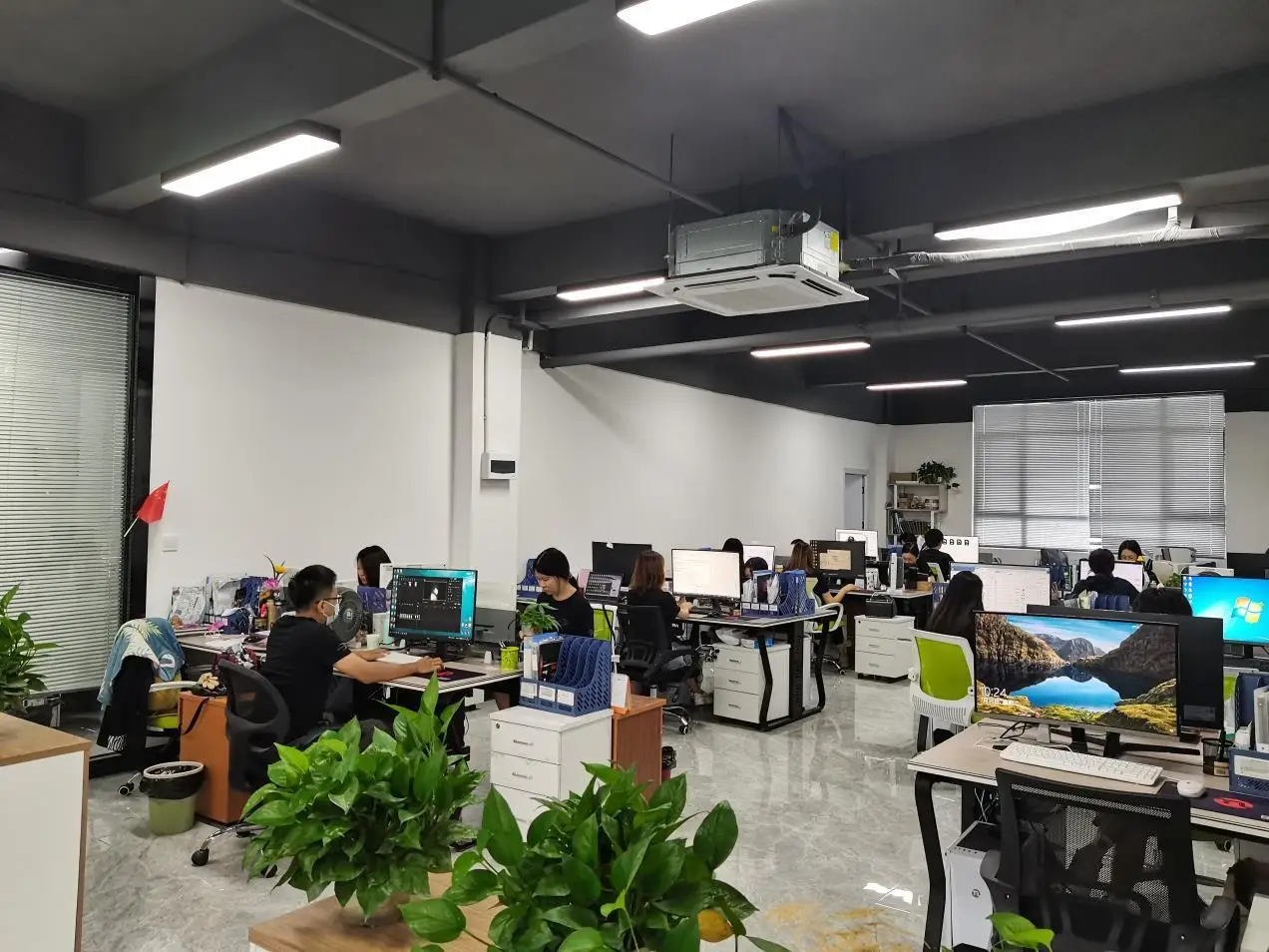 Guangzhou Opplight Electronic Technology Co., Ltd. LED Headlight