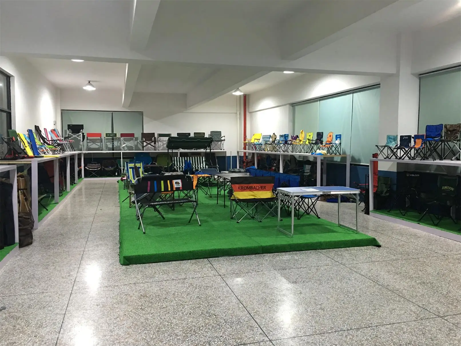 Yongkang G-Vam Leisure Products Co., Ltd. Folding Table