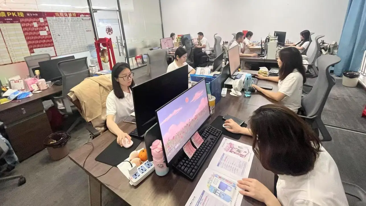 Guangzhou Caiyunjuan Intelligent Technology Co., Ltd. Pizza Vending Machine