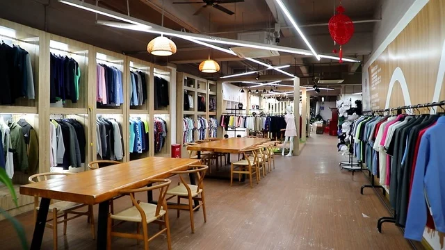 QIANDAO INDUSTRIAL (HONGKONG) CO., LIMITED Polo Shirt