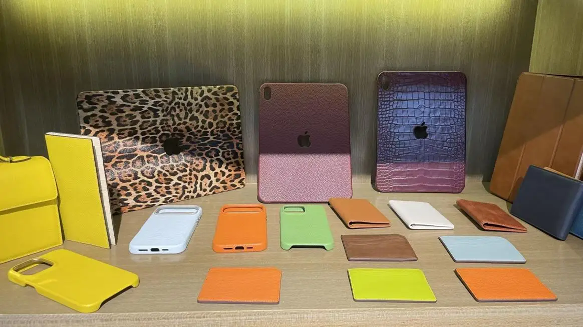 Guangzhou City Yu Bao Leather Co., Ltd. Leather Earphone Cases