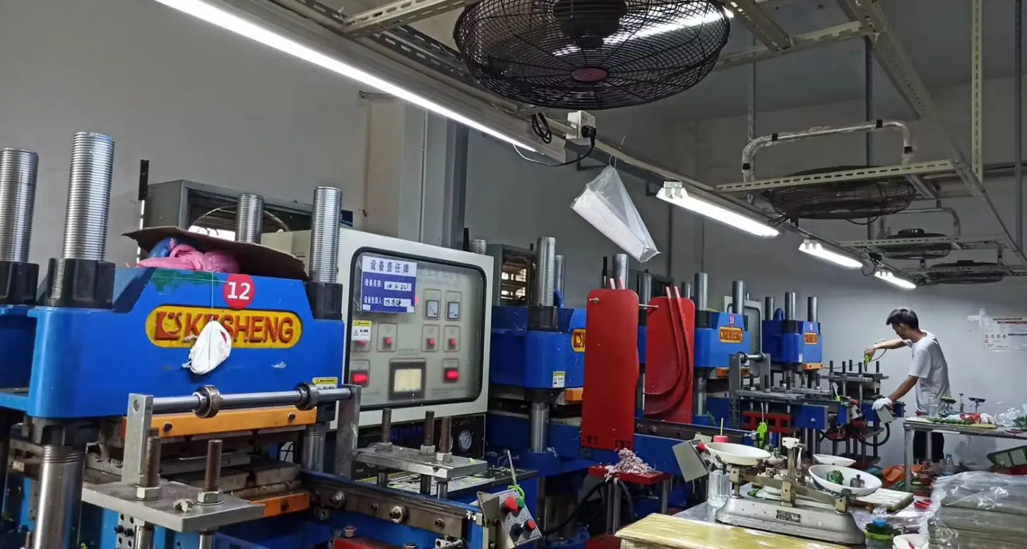 Shenzhen Wo Silicone Technology Co., Ltd. factory image 3