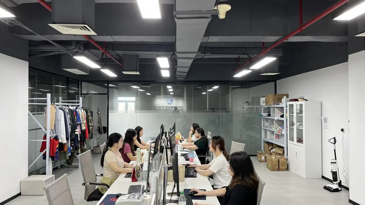 Shishi Qianrui Trading Co., Ltd. Tactical Wear