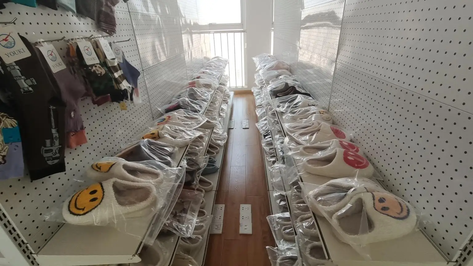 Ningbo Youki Unite Imp & Exp Co., Ltd. Socks