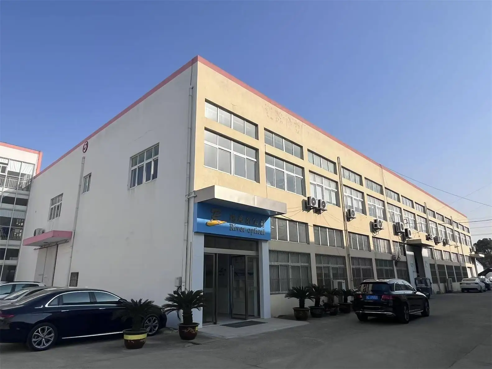 Danyang River Optical Co., Ltd. Eyewear Pliers