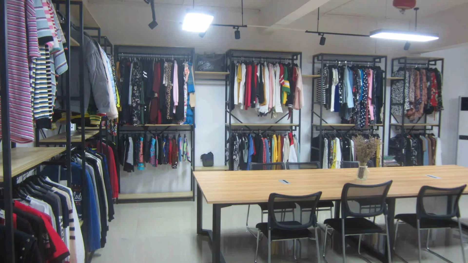 Dongguan City Theshow Garment Co., Ltd. Pants