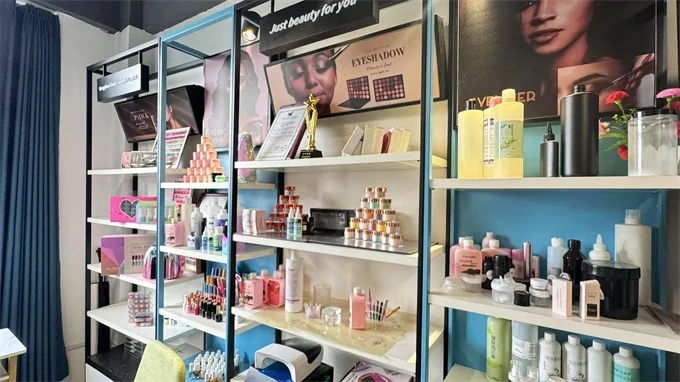Hangzhou Clover Cosmetics Co., Ltd Nail Polish