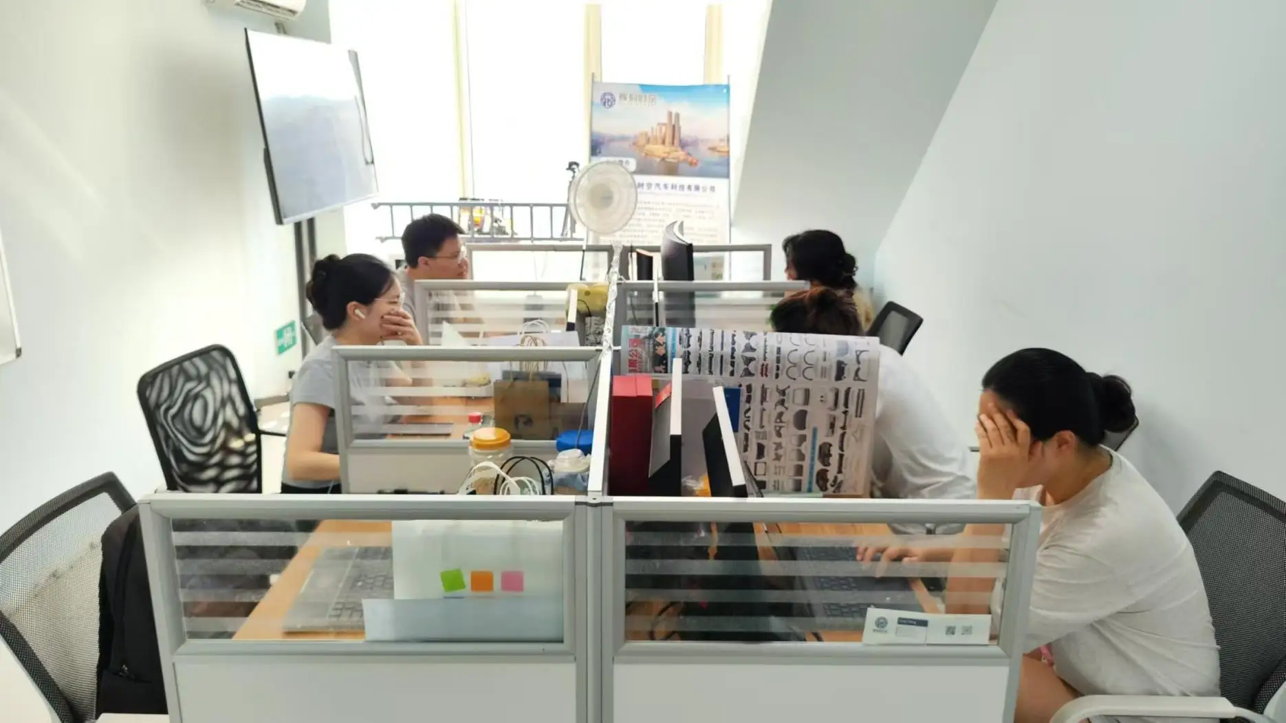Chongqing Huike Spacetime Automotive Technology Co., Ltd. Electric Vehicles