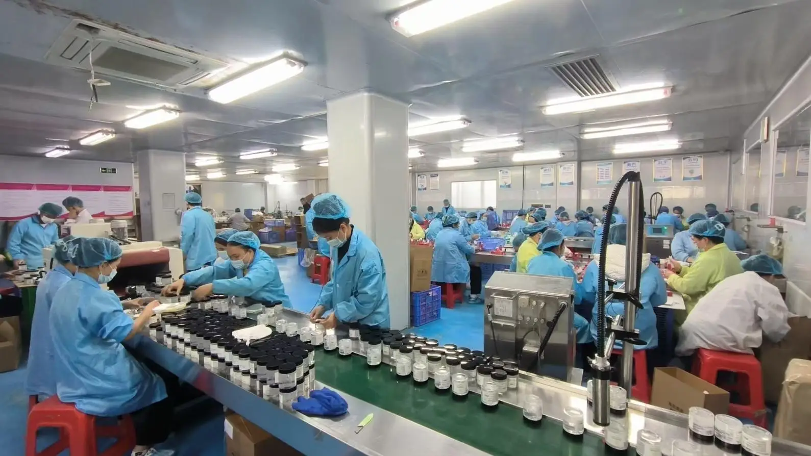 Guangzhou Mei Continued Pharmaceutical Biotechnology Co., Ltd. Lipstick
