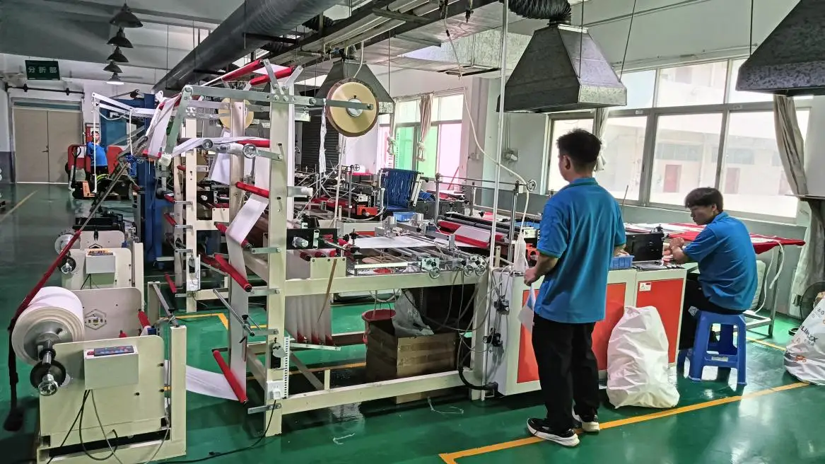 DONGGUAN SENGTOR PLASTICS PRODUCTS CO., LTD Biodegradable Garbage Bags