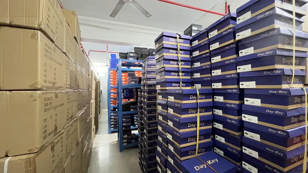 Jinjiang City Runshuang Sports Products Co., Ltd. Tennis Shoes