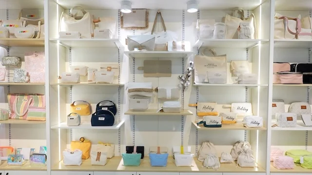 Rivta Culture Equipment(Shenzhen)Co., Ltd Cosmetic Bag