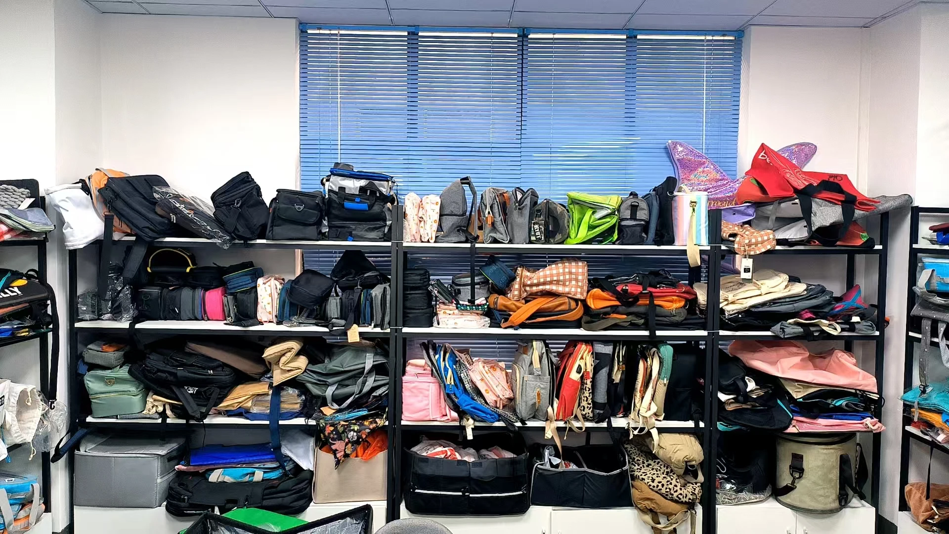 Shenzhen D-One Bags Company Ltd cooler bag
