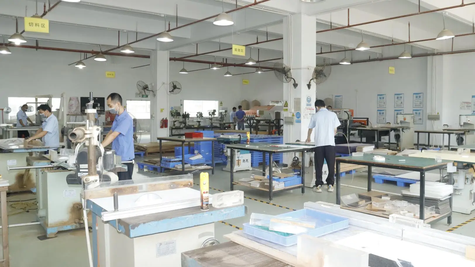 Huizhou Plastics Commercial Co., Ltd. Acrylic Display Rack