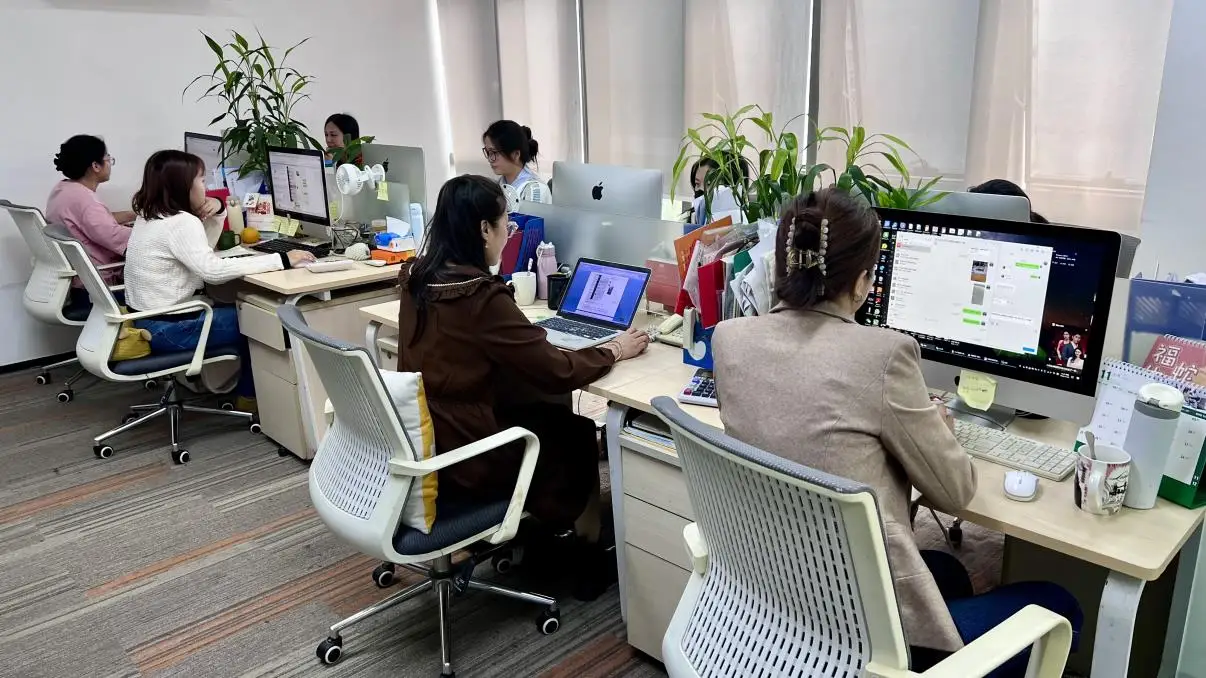 Shenzhen Huachuang Craft Gifts Co., Ltd. factory image 3