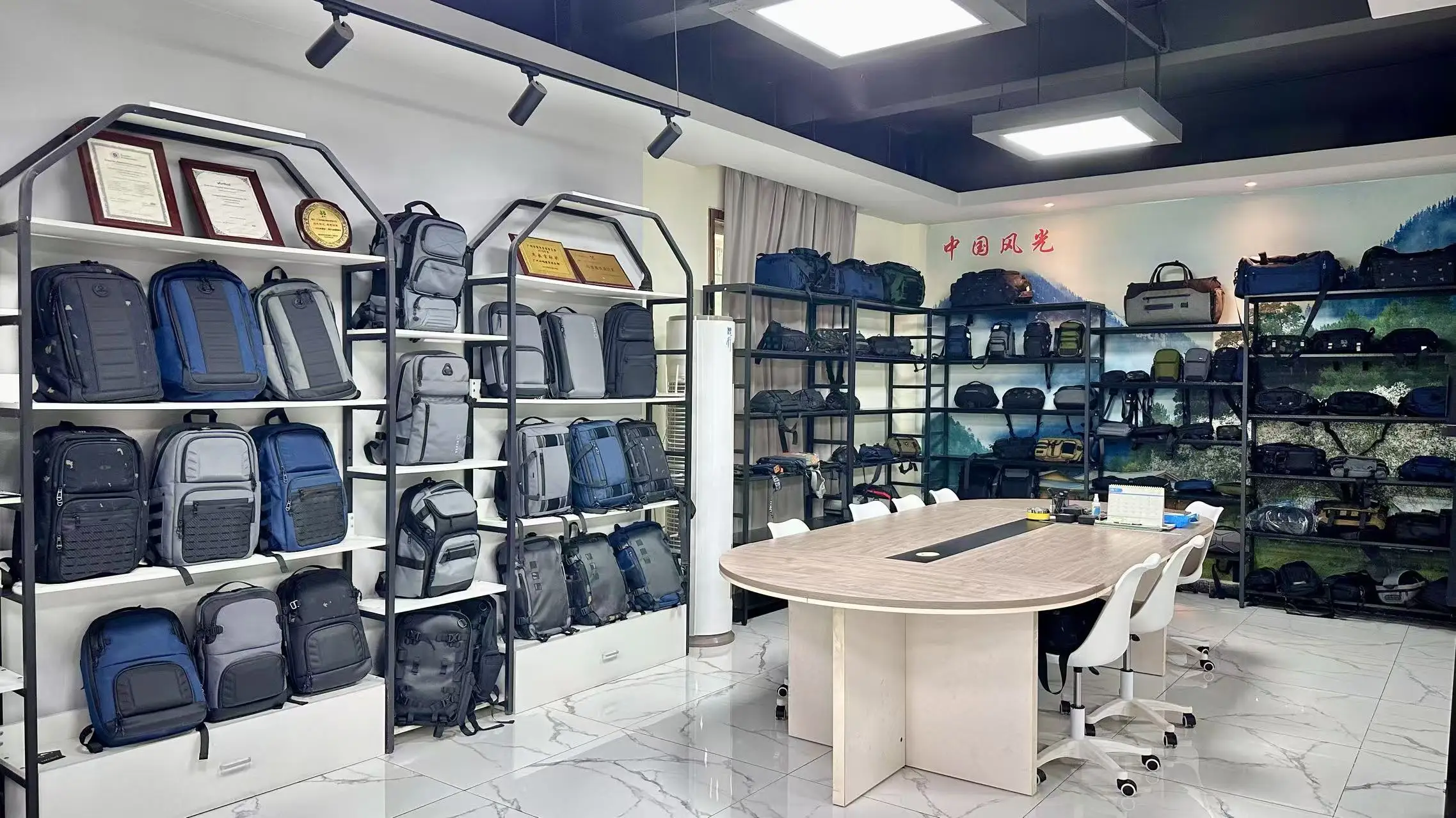Guangzhou Ozuko Leather Products Co., Ltd. Laptop Backpack