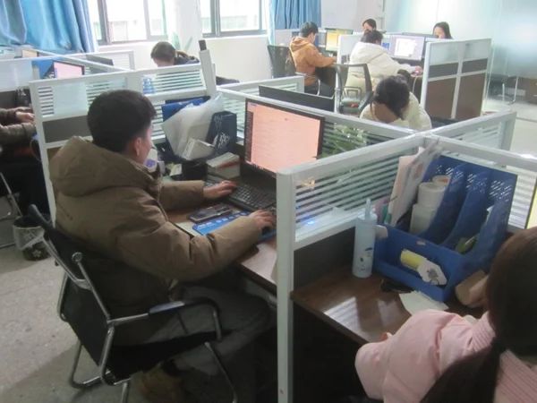 d59npp1222pc73dl71vg.webp
