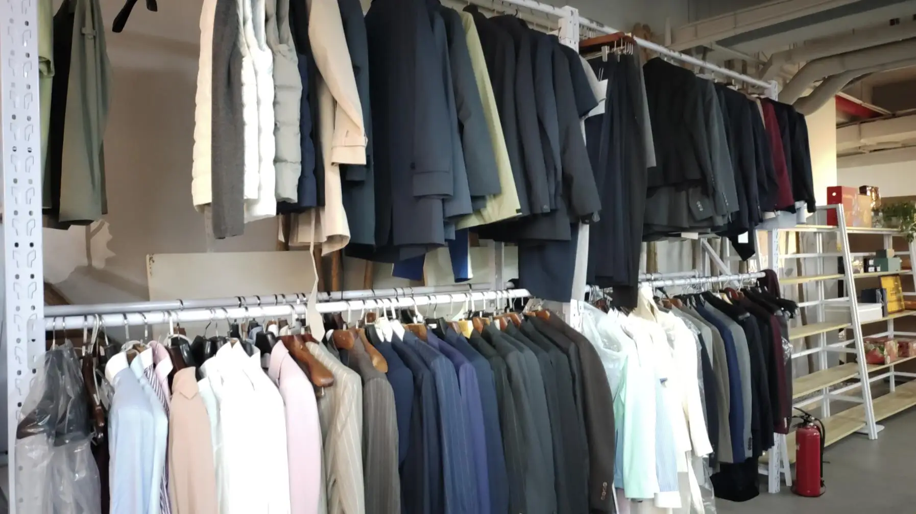 HC International Trade (Chengdu) Co., Ltd. Men's Suits