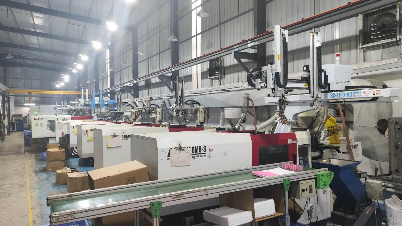 Shantou Yueshunxing Plastic Products Co., Ltd. Lip Gloss Tube