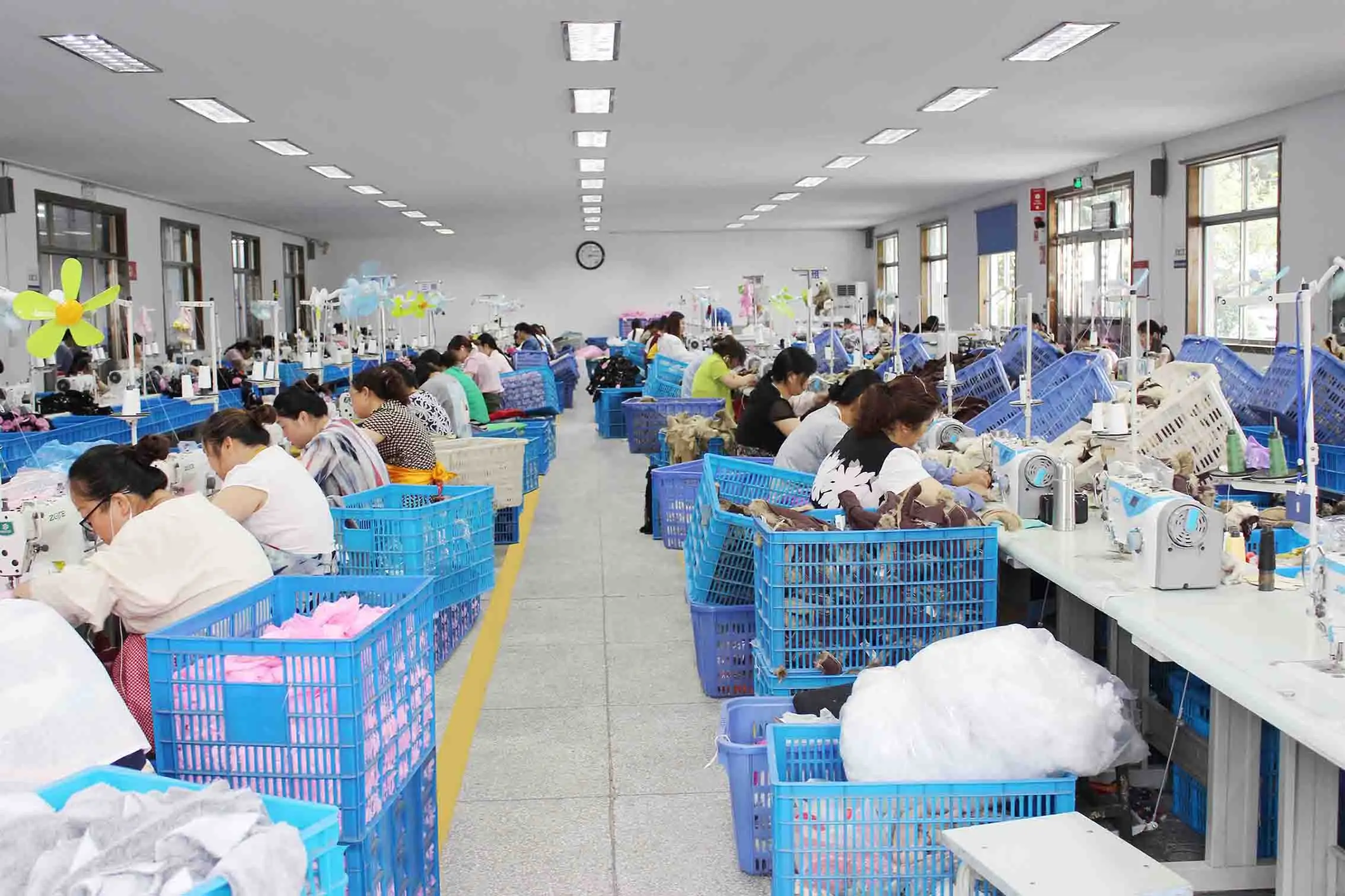 Yangzhou Minjun Trading Co., Ltd. Custom Plush Backpack