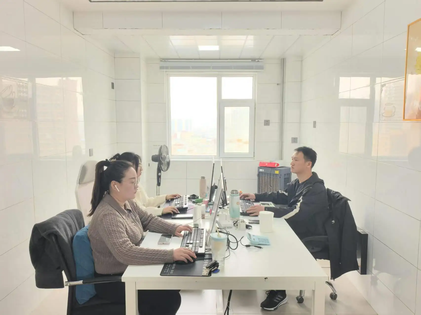Shanxi Nanxuelei Biological Technology Co., Ltd. Lipstick