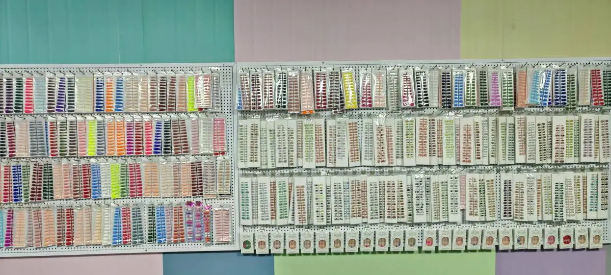 Yiwu Shanghao Crafts Co., Ltd. Fake Nails