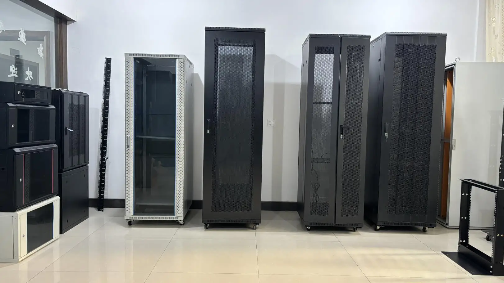 Cixi City Jiasheng Network Equipment Co., Ltd. Server Rack