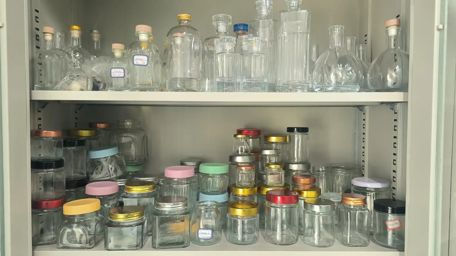 Xuzhou Hongfeng Glass Technology Co., Ltd. Perfume Glass Bottles