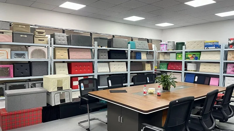 Yiwu Caishi Daily Necessities Co., Ltd. Storage Stool