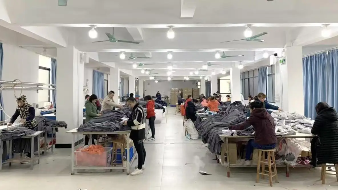 Guangzhou Miqi Apparel Co., Ltd. Yoga Wear