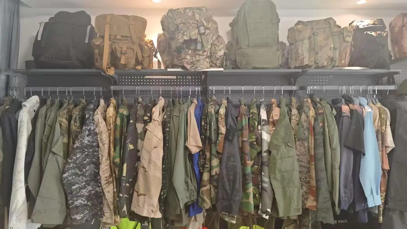 Hainan Xinxing Import & Export Co., Ltd. Military Uniform