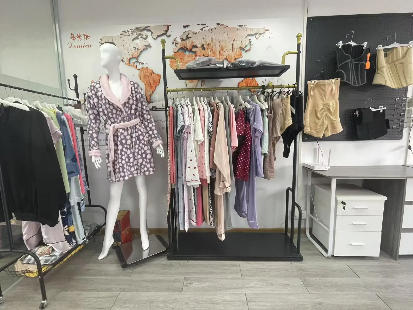Guangdong Hangyang Flower Co., Ltd. Pajamas