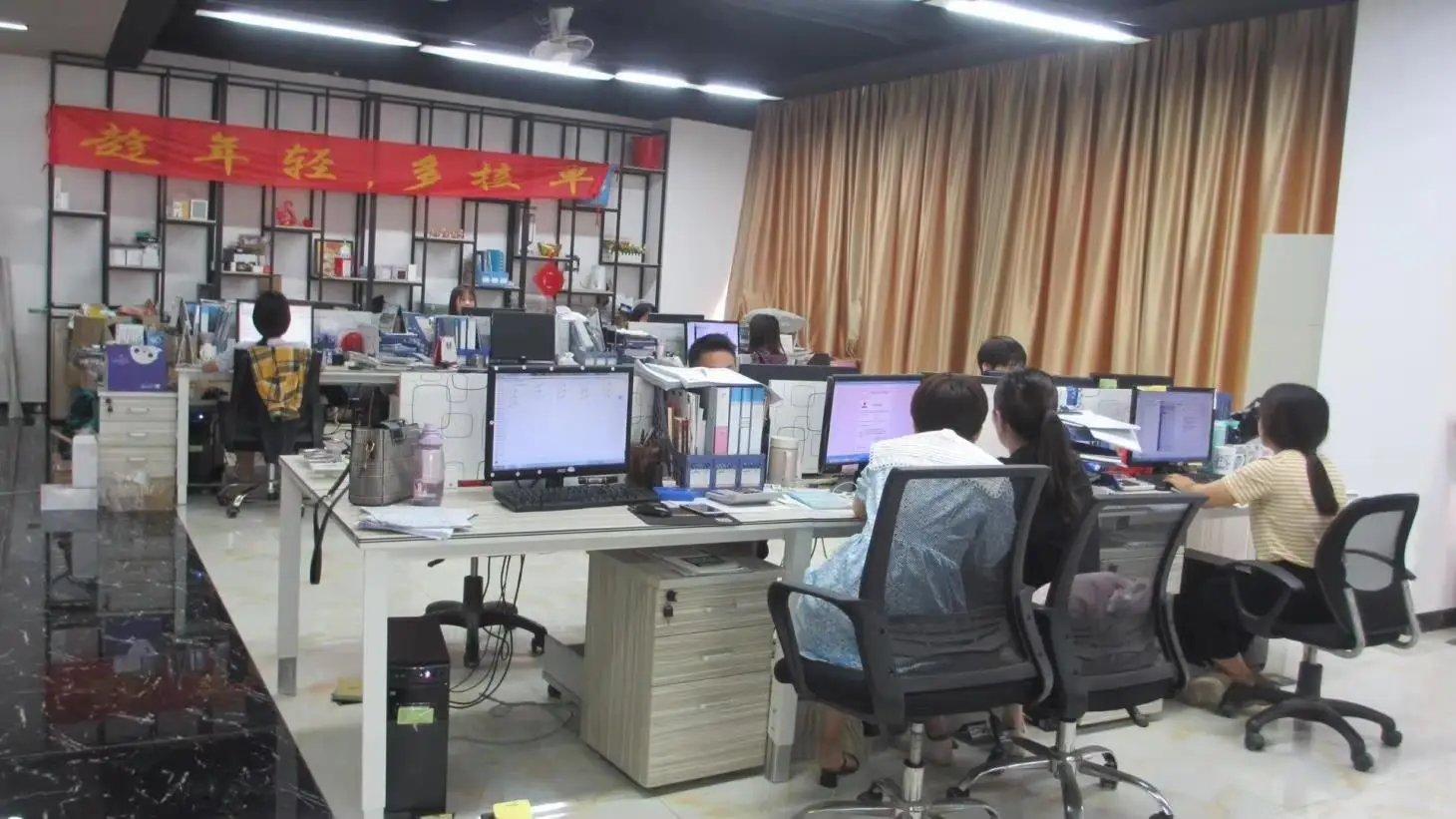 Foshan Yuedeng Light Technology Co., Ltd. LED Wall Light
