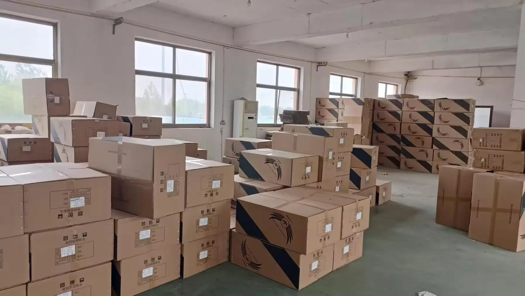 OEM (Hebei) Footwear Industry Co., Ltd. Hiking Boots