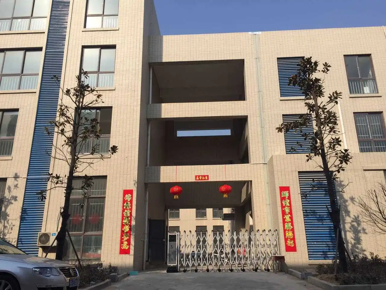 Donghai Pellocci Crystal Products Co., Ltd. Crystal Point Towers