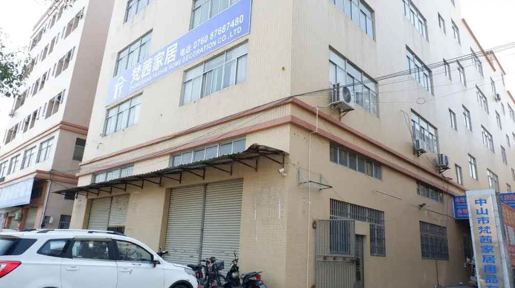 Zhongshan Fashim Home Decoration Co., Ltd. Sculptures