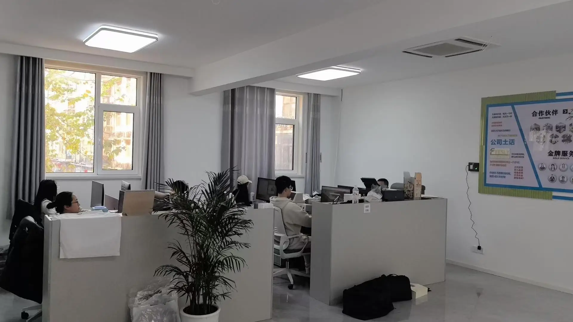Baoding Yuanshangcao Bag Manufacturing Co., Ltd. Travel Bags