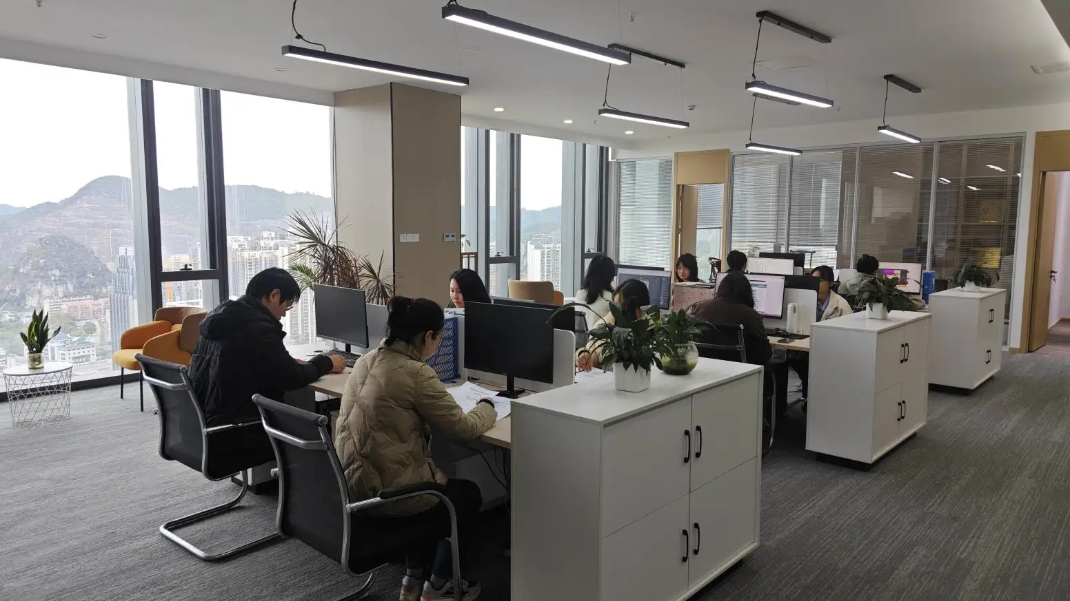 Liuzhou Quanli Automobile Sales Co., Ltd. factory image 4